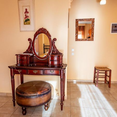 Xenia Palace Luxury Apartments Vrasná Kültér fotó