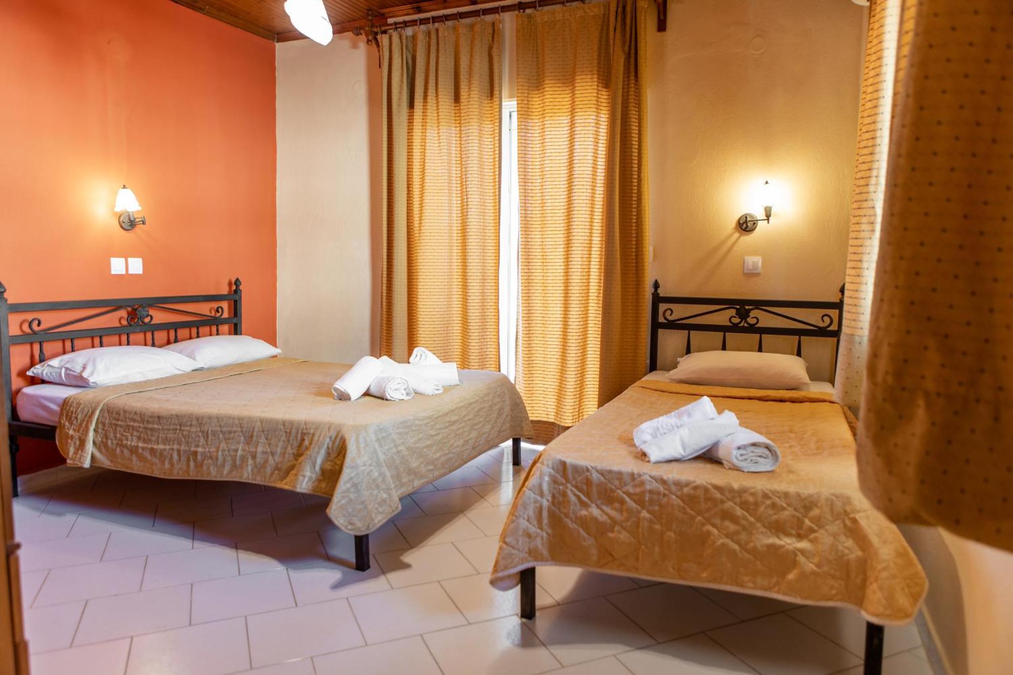 Xenia Palace Luxury Apartments Vrasná Kültér fotó